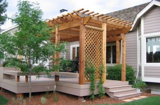 Pergola trước hiên nhà tinh tế